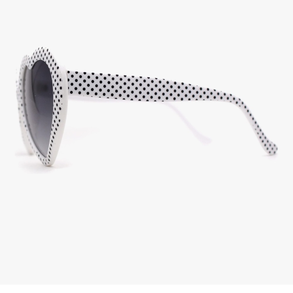 🆕 White Polka Dot Heart Sunglasses - Women Accessories - Picture 3 of 4